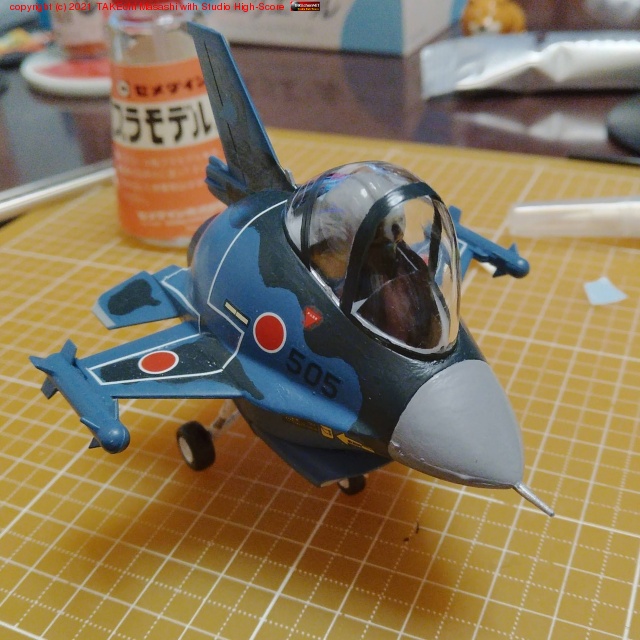 ���ޤ��Ҥ����� F-2 �˥ǥ������Ž�롣ɮ���ϥƥ��ƥ����ꥢ���Ǥ��ޤ���ͽ�ꡣ